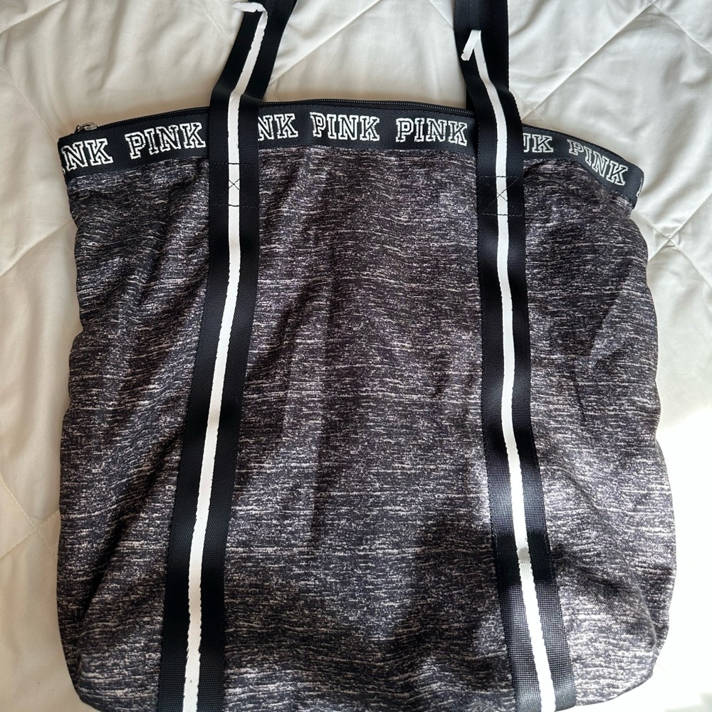 pink/ vs tote